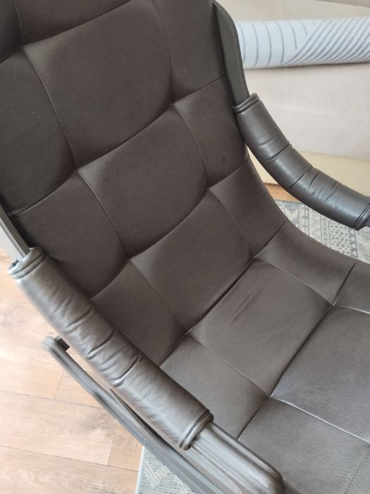 Продам кресло кожаное