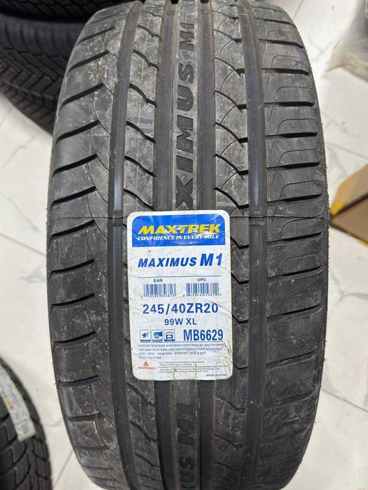 Maxtrek Maximus M1 245/40R20