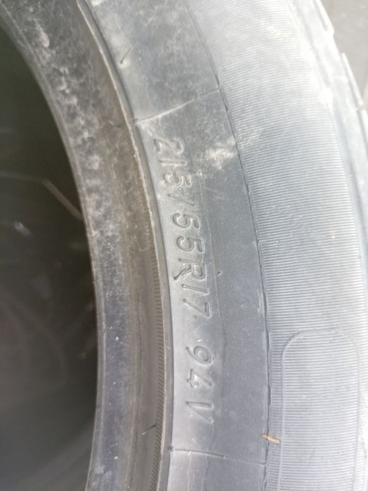 Продам шины 215/55/17