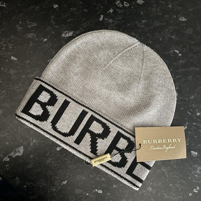 Burberry   шапка