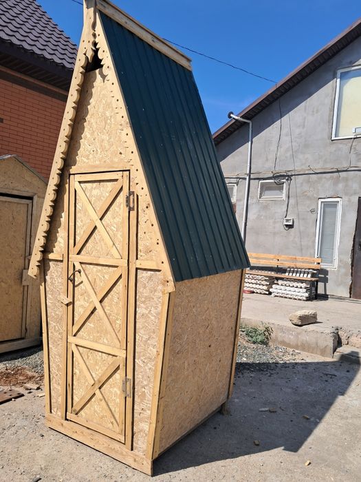 Беседка и туалет