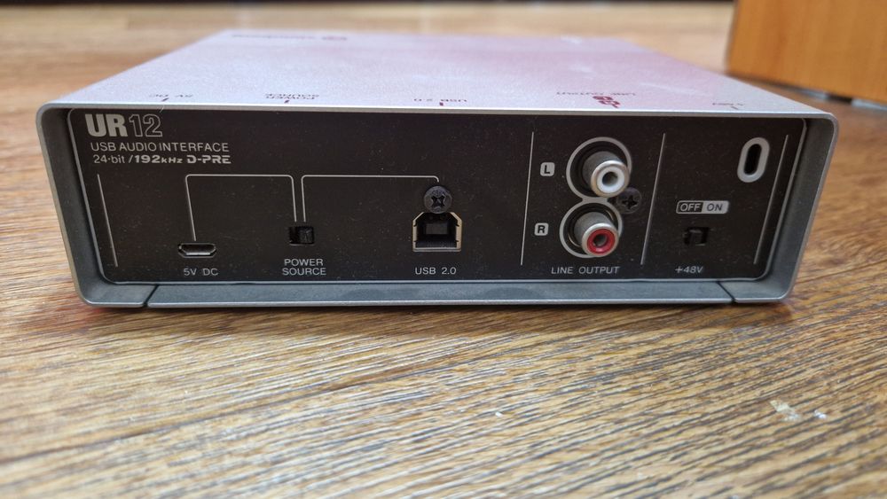 USB-аудиоинтерфейс Steinberg UR12