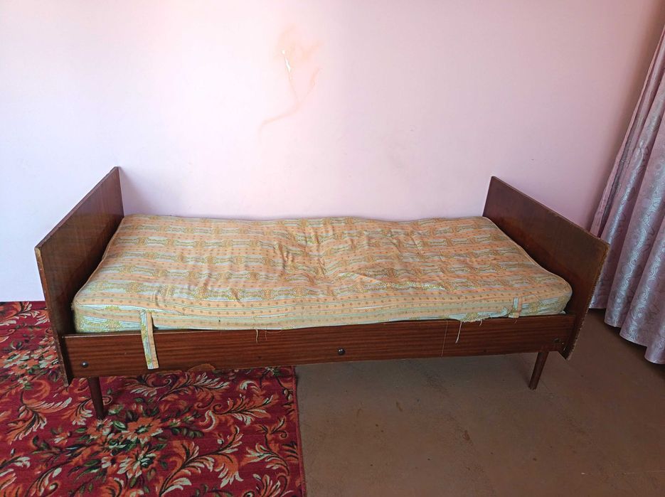 Divan eski olmoqchi bo'lselar