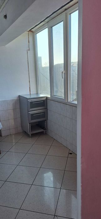 Inchiriez  apartament cu 3 camere pe calea Aradului