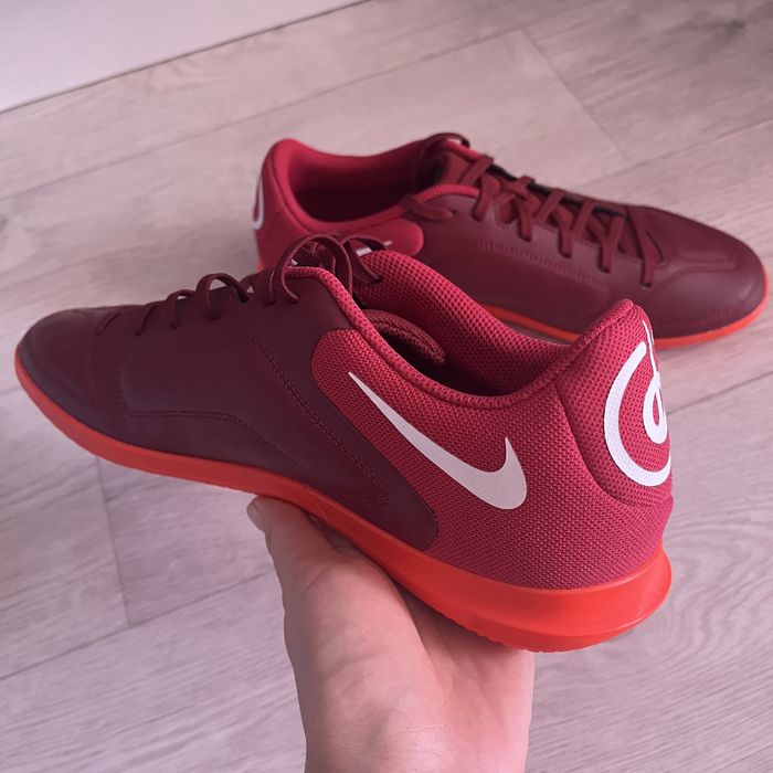 Футзалки Nike