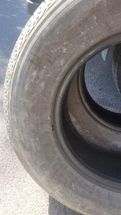 Продам 3 шины в отличном состоянии