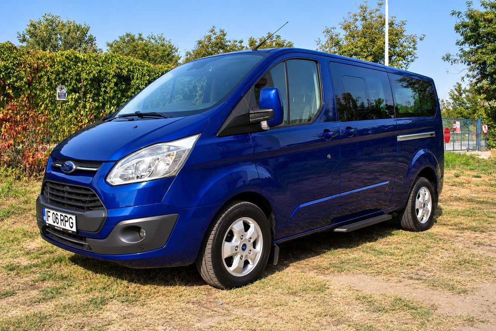 FORD Tourneo