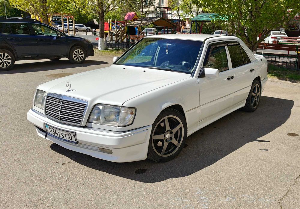 Mercedes E220 (w124)