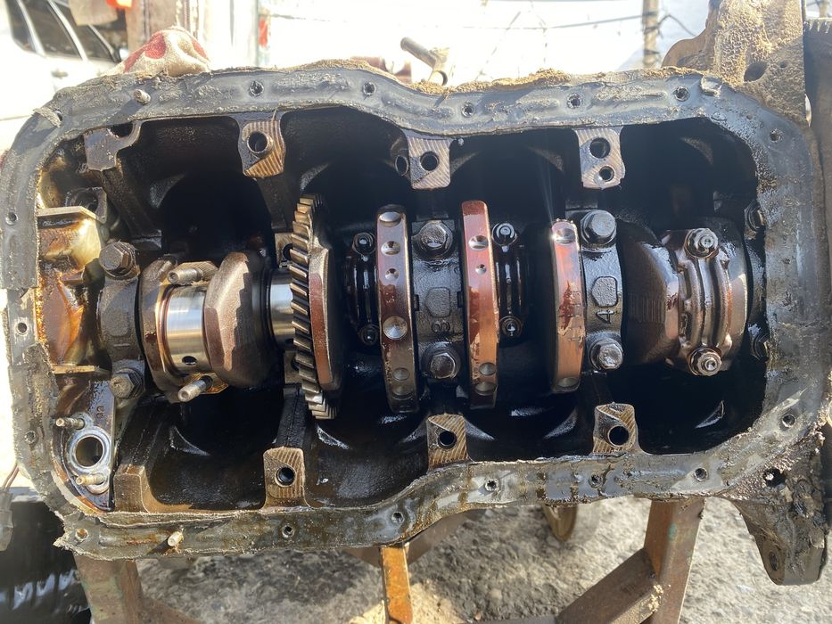 Матор тайота 25 2.2