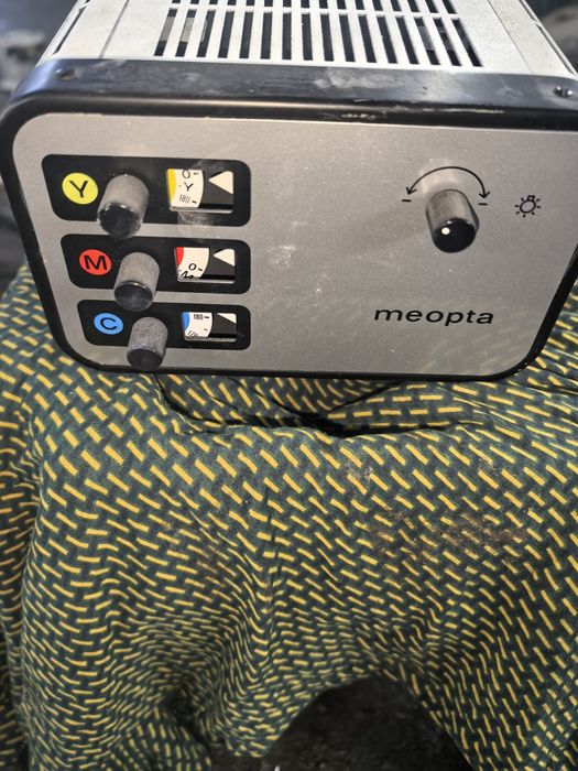 Tova e cvetna glava za foto uveli4itel meopta