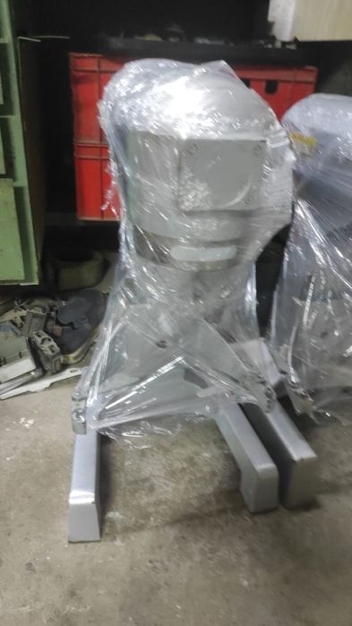 Продам тестомес 20л