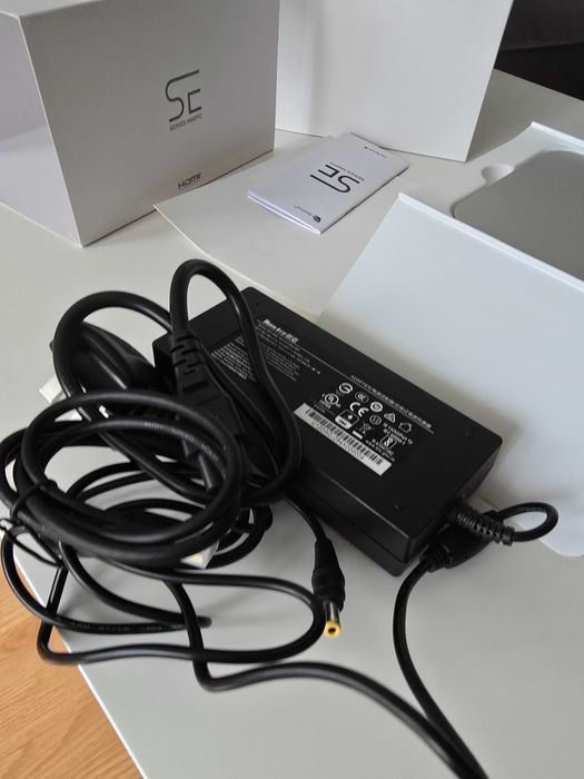 Mini PC Beelink SER8 Ryzen 7 8845HS, 32GB RAM, 1TB SSD, nefolosit, garanție 2028