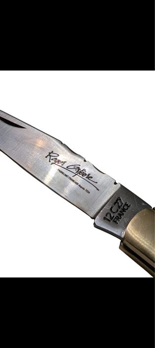 Briceag „Laguiole” produs in atelierul  "Roger Orfèvre" (Franța)