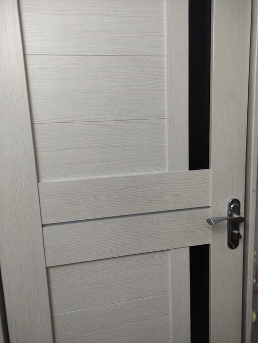 Продам межкомнатные двери