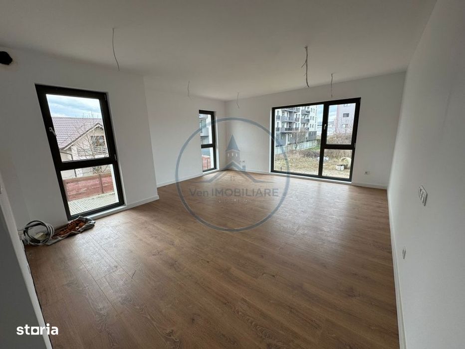 Apartament 3 camere , zona Calea Moldovei