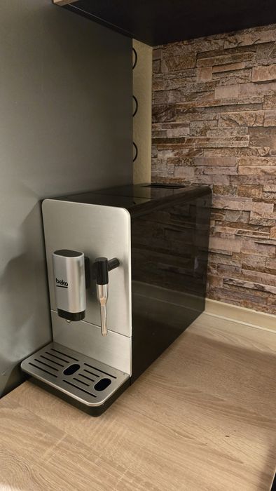 Aparat de cafea Espressor automat cu garantie altex BEKO CEG5311X, 1.5I, 1350W, 19 bar, argintiu-negru