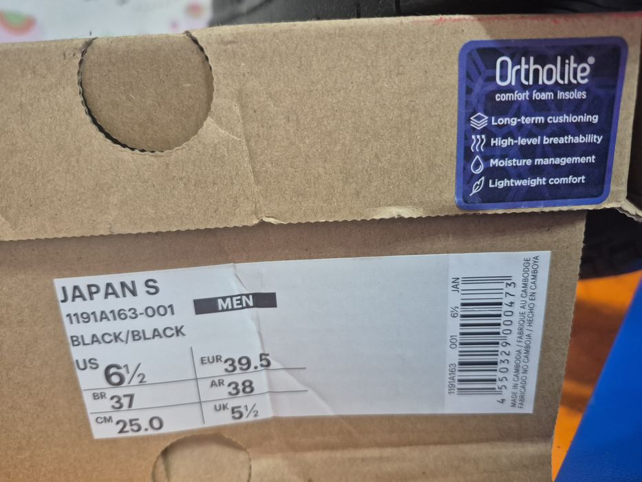 Нови Кожени маратонки Asics