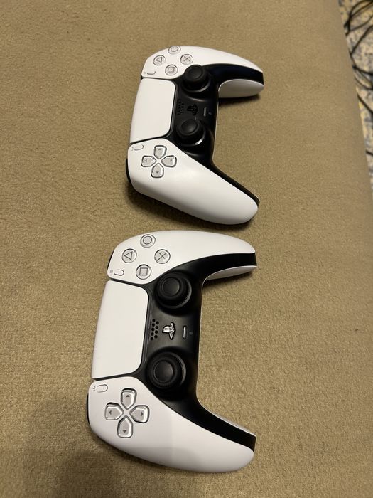 PlayStation 5 Slim Disk 1TB + 2 Menete