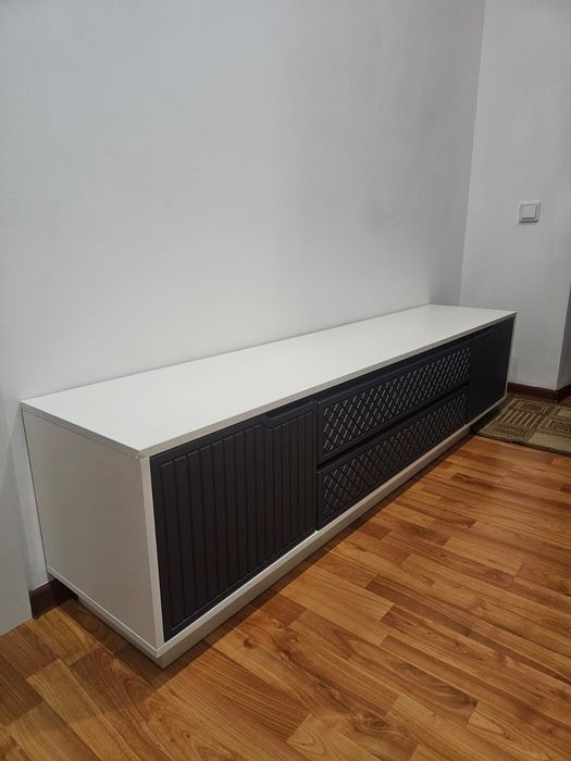 Современная тумба под телевизор