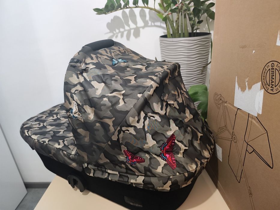 Кош за новородено Cybex Mios Lux- Platinum Camouflage Butterfly