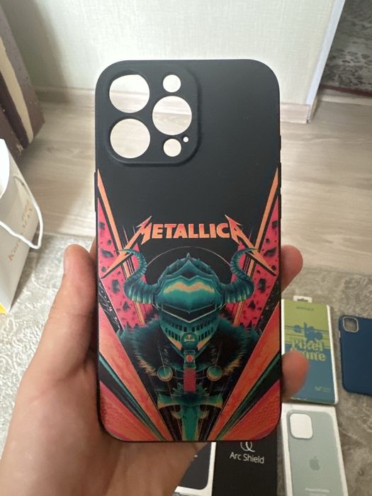 Продаю оригинальные чехлы на iphone 14 pro max