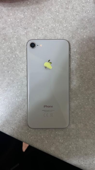 Обменяю Iphone se 2020