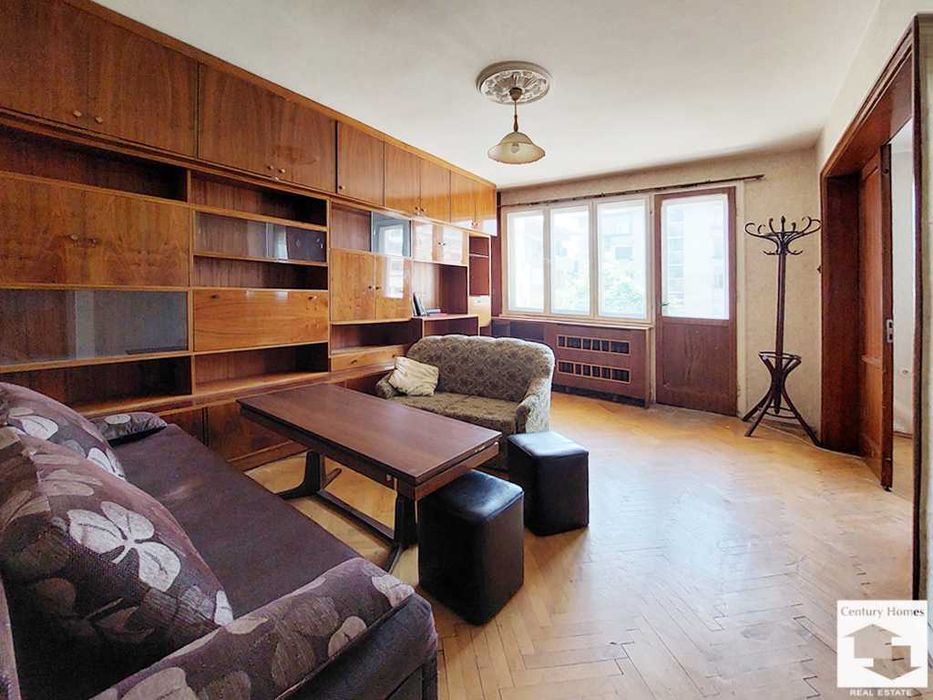 Продава се Четиристаен апартамент в Велико Търново, Център - 100 кв.м за 1330 €/кв.м - Снимка #2