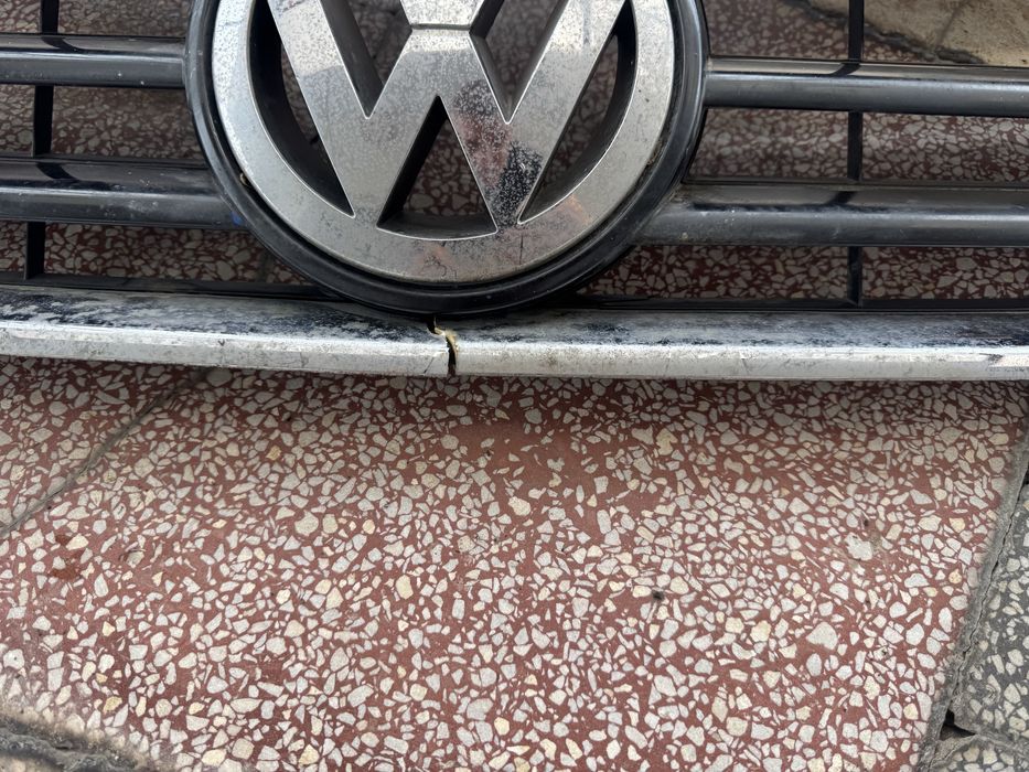 Оригинална решетка VW T5 Transporter T5
