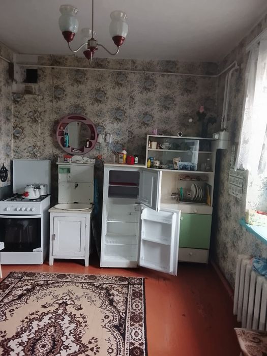 Продам 4хкомнатный дом в центре поселка