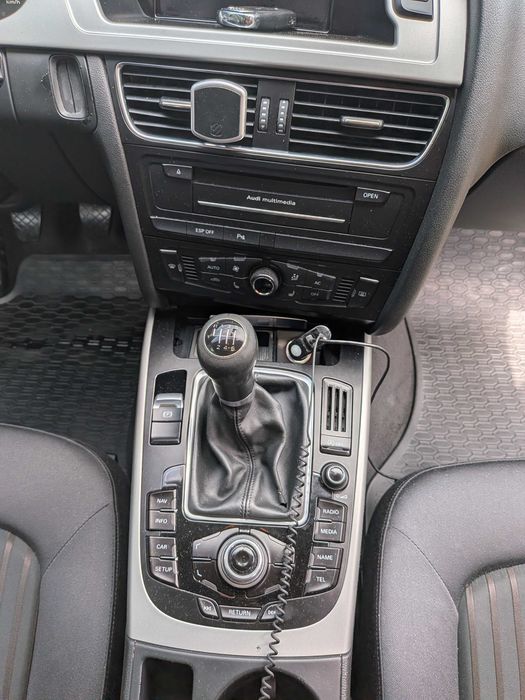 Audi A4 B8 Sedan 2.0 TDI 170 CP – 2010 – manuală – trapă