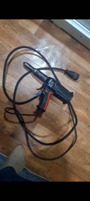 Электронный заклёпочник