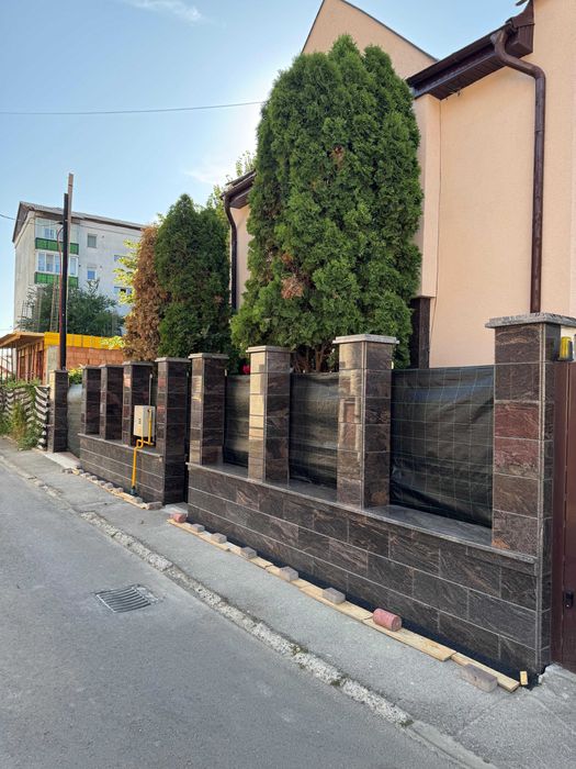 Granit pentru imbracare gard