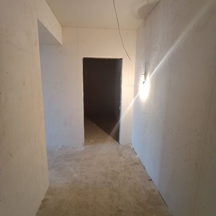 Kvartera sotiladi 51-kv manzil super yangi qurilgan uy