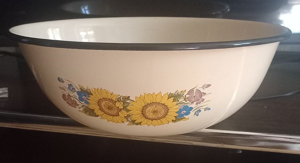 Эмалированные чашки