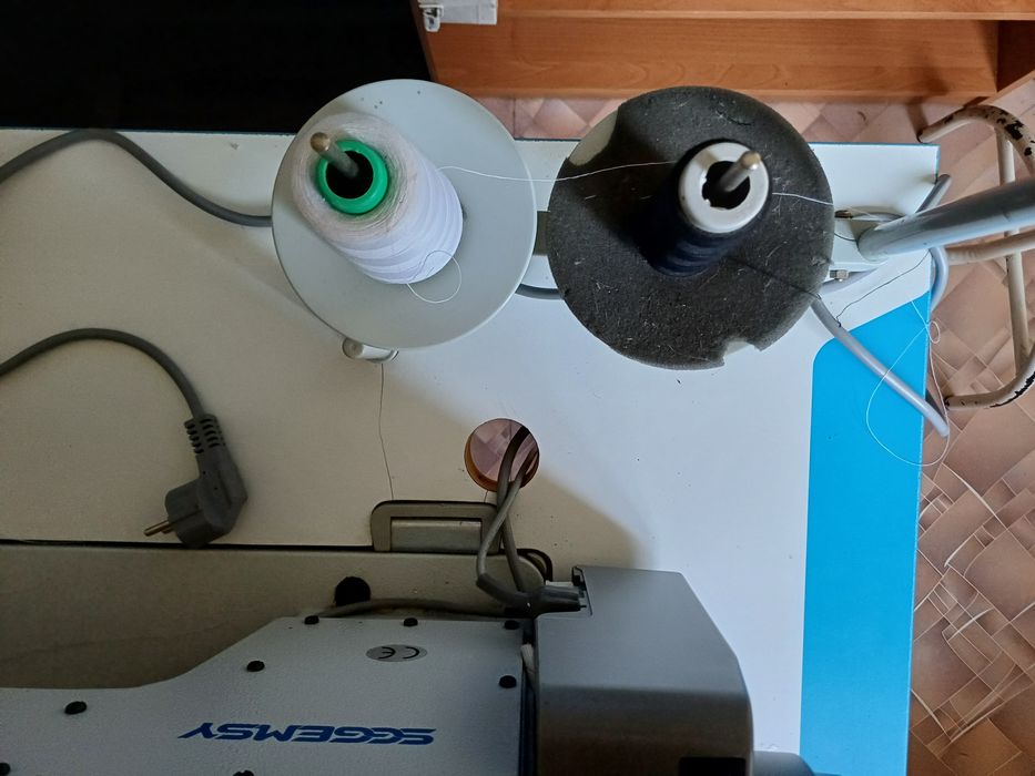 Швейная машина .