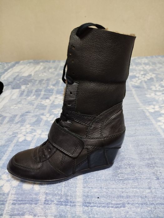 Женские полу сапожки