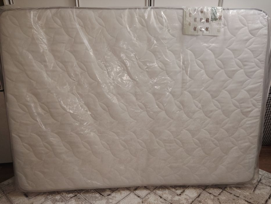 Продам матрас, новый, не подошёл размер!