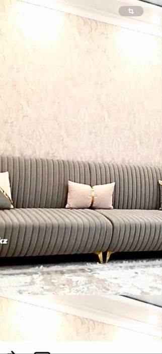 Продам диван с двумя креслами