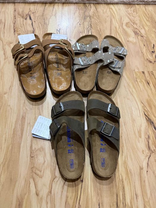 Șlapi Arizona Brikenstock mai multe mărimi și modele 
Birkenstock
Șlapi Arizona