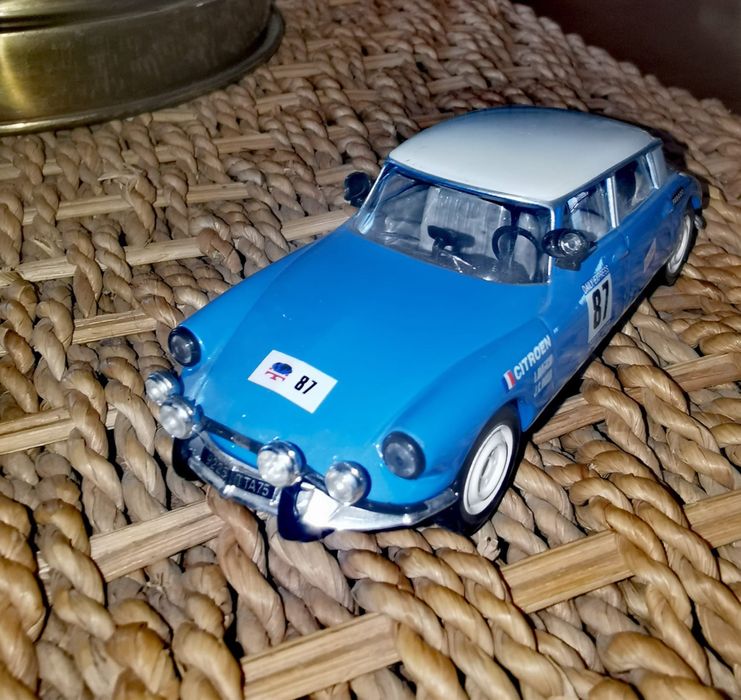 Кола Ситроен ДС21 CITROËN DS 21 ,1/43 e ,ЛОНДОН - СИДНИ МАРАТОН 1968 г