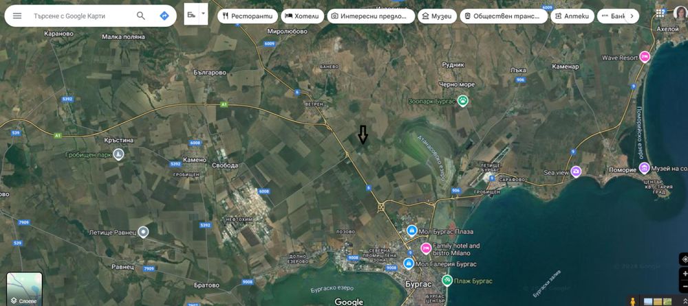 Перспективен имот с отлична локация и потенциал!