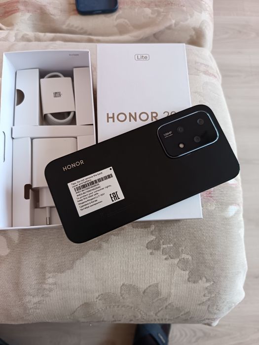 Смартфон HONOR 200 lite