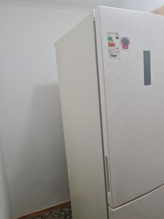 Холодильник,в отличном состоянии