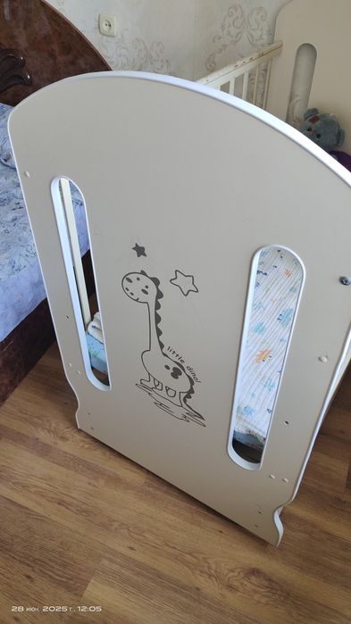 Продам детскую кроватку