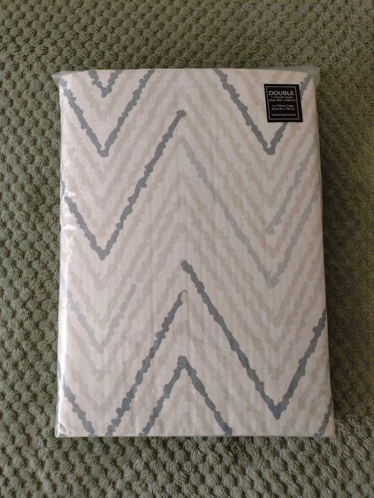 Нов комплект спално бельо – 200×200 см  в сиво и бежово!