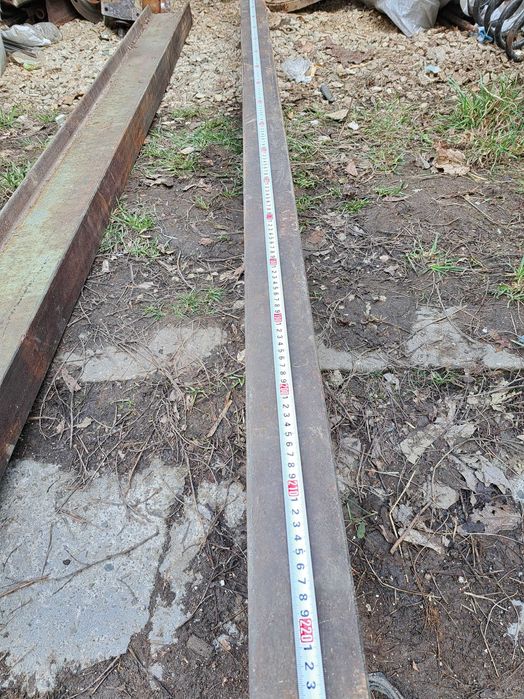 Продавам метални греди тип релса