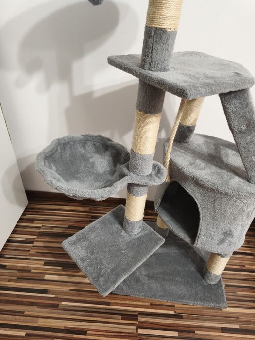 Ansamblu de joaca pisici