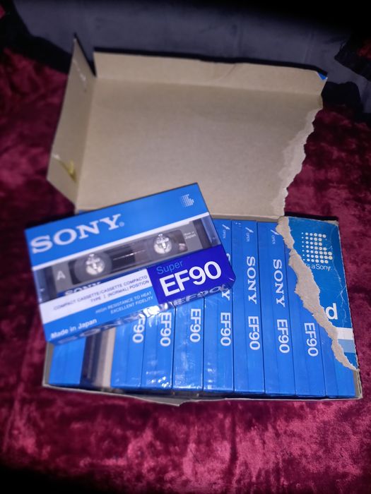 Продаю аудио кассет SONY EF90.