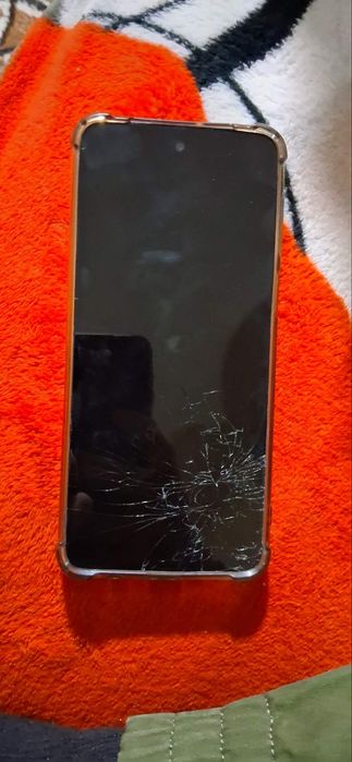 Motorola g54 – stare bună, ecran crăpat – funcțional