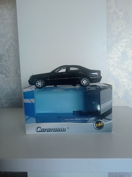 Модель Мерседес в масштабе 1 43.